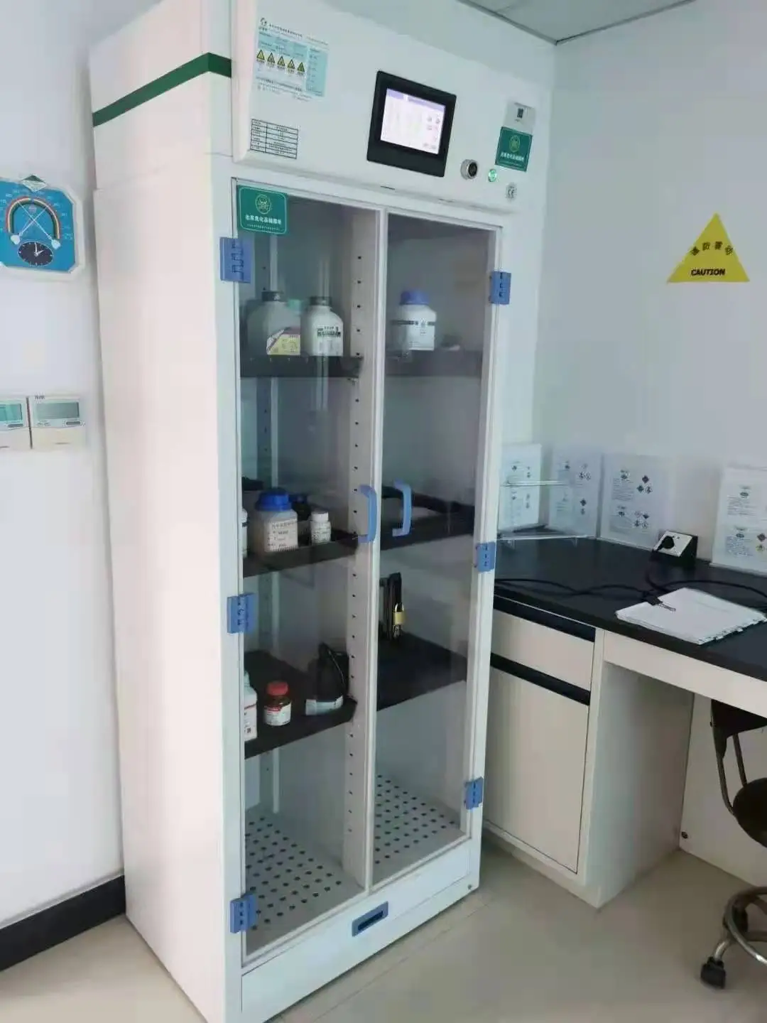 solvent storage cabinets